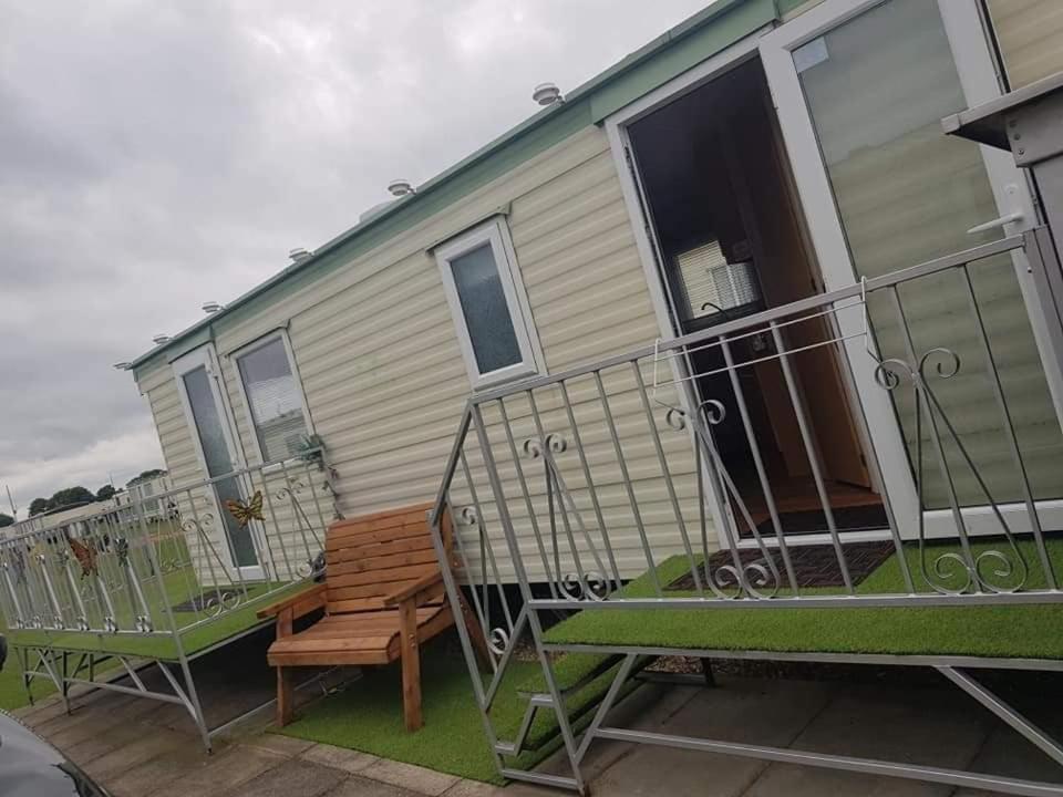 אינגולדמלס I 10 Caravan 4 Berth Chase Caravan Park מראה חיצוני תמונה